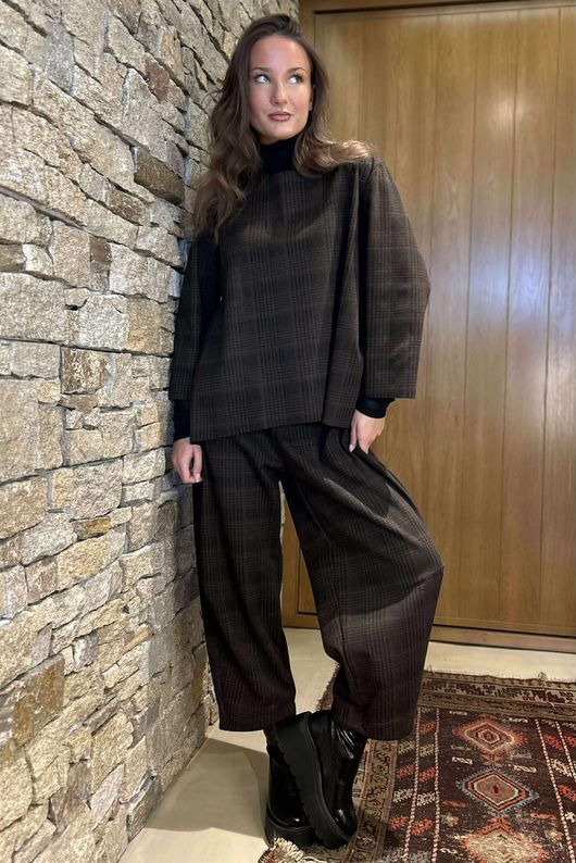 Highgrove Scuba Stretch Top Chocolate